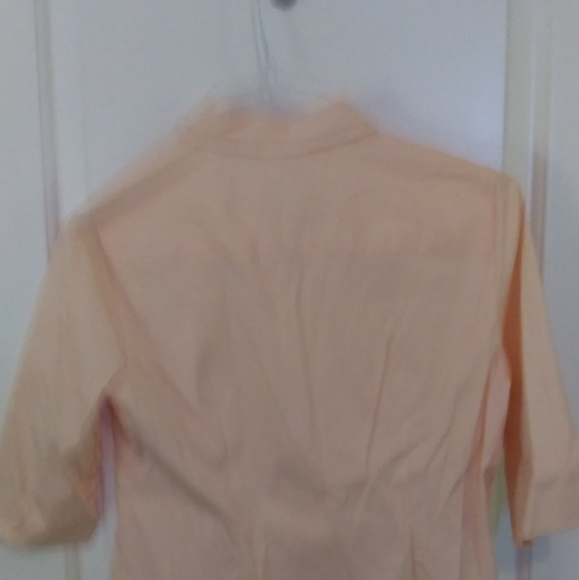 Ann Taylor short sleeve button down top. - Picture 4 of 4